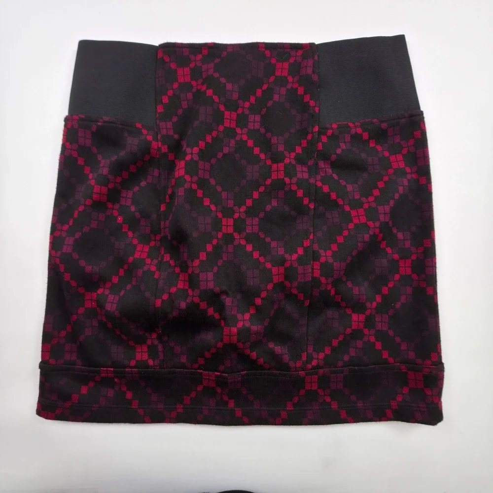Free People Mini Skirt Womens M Burgundy Black Geometric‎ Diamond Knit Stretch